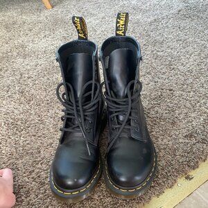 Dr. Marten combat boots, style: 1460